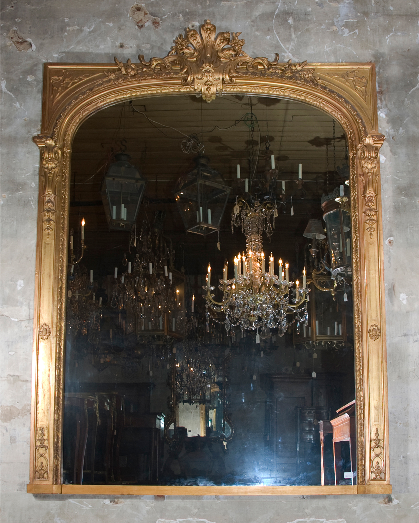 Vintage mirror with gilded frame (19th century)